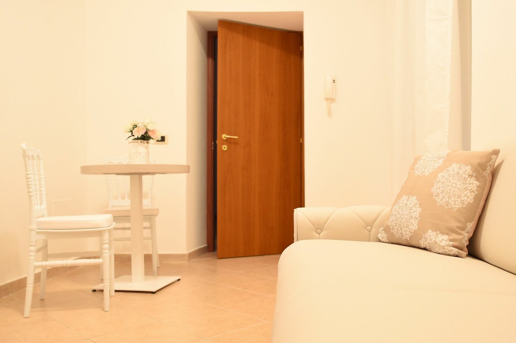 B&B Bonnes Suites ナポリ エクステリア 写真