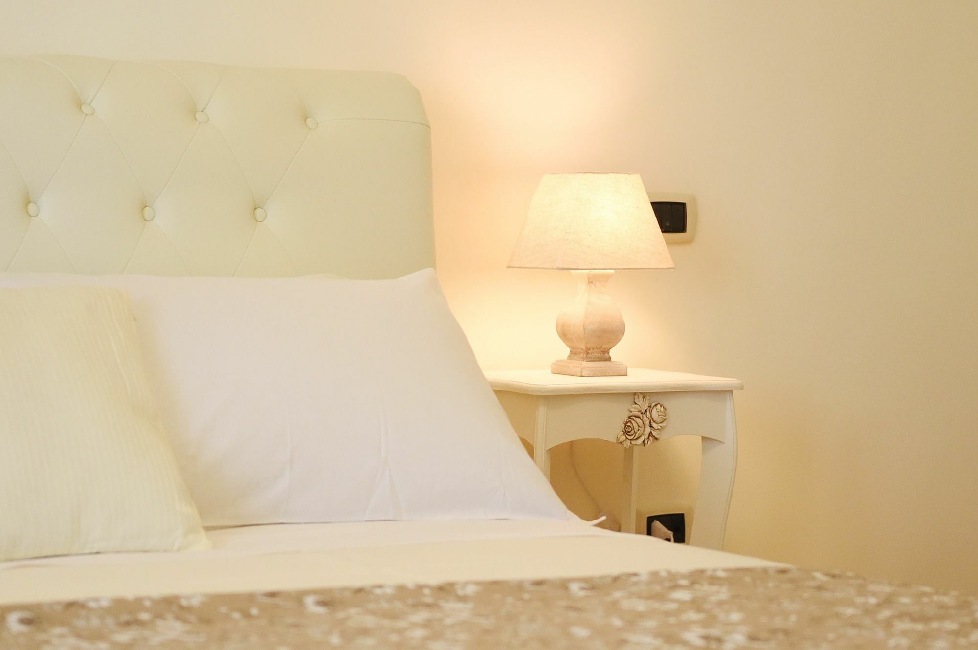 B&B Bonnes Suites ナポリ エクステリア 写真