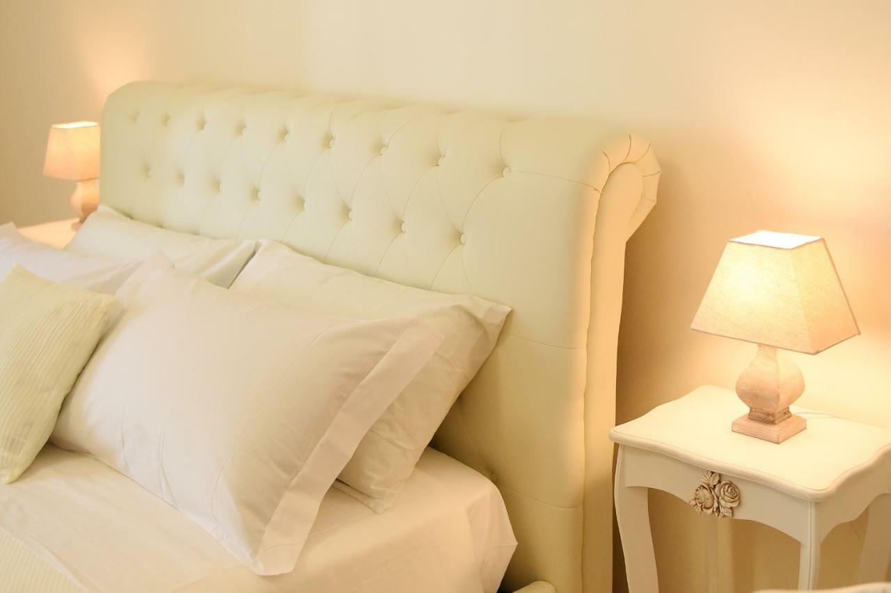 B&B Bonnes Suites ナポリ エクステリア 写真