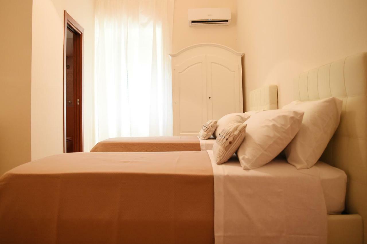 B&B Bonnes Suites ナポリ エクステリア 写真