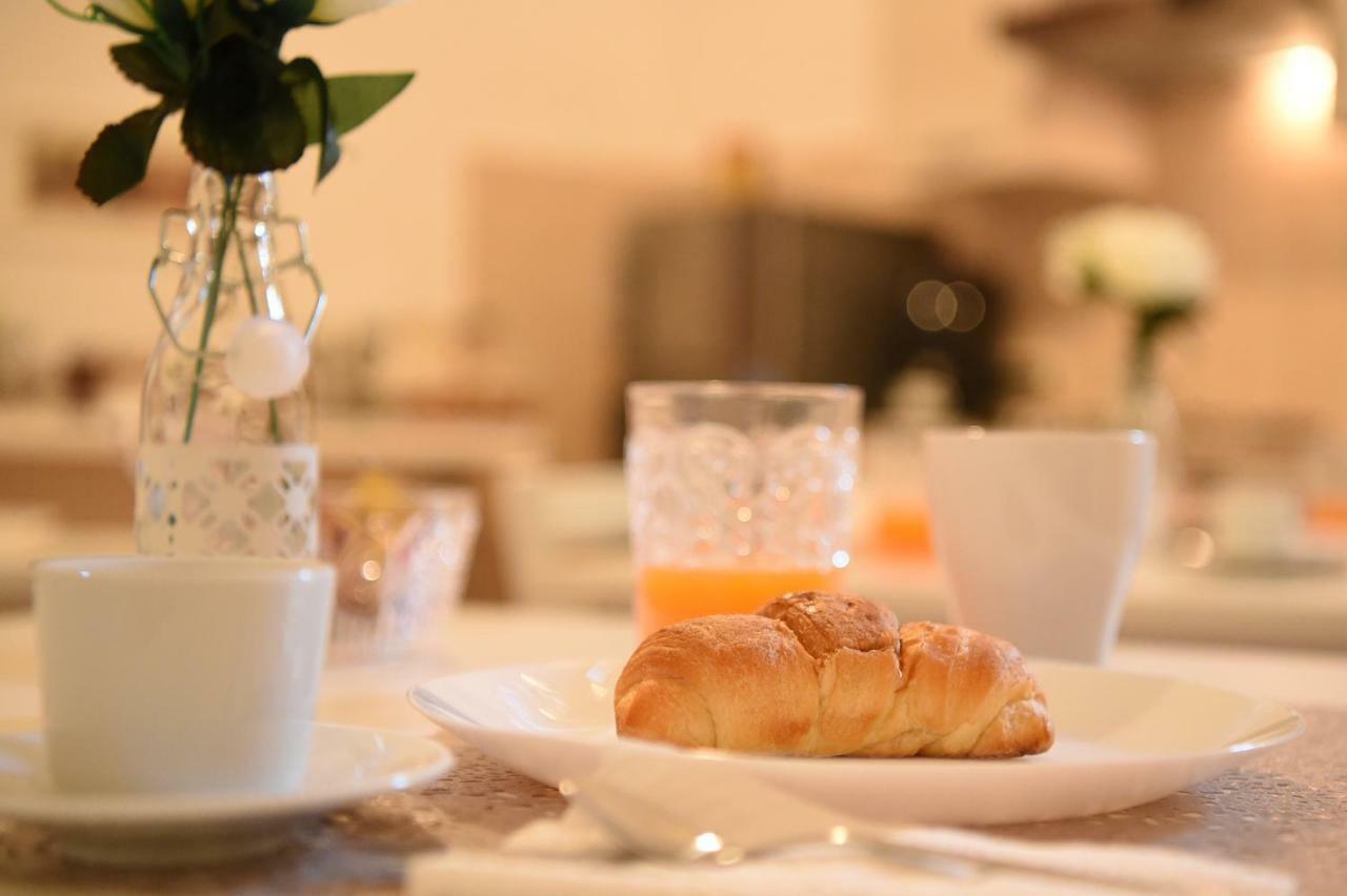 B&B Bonnes Suites ナポリ エクステリア 写真