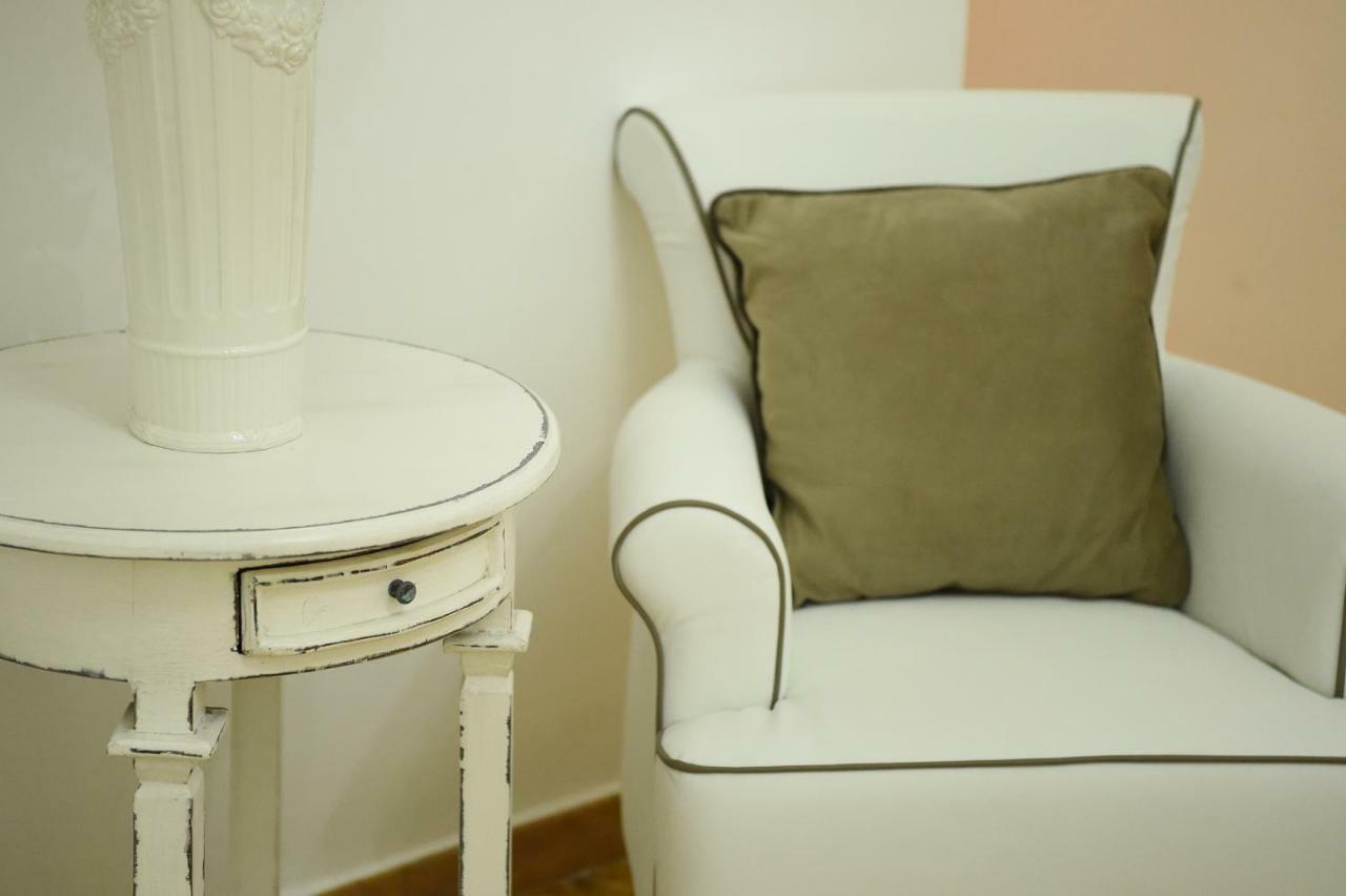 B&B Bonnes Suites ナポリ エクステリア 写真